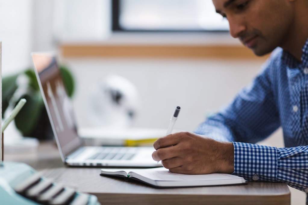 Incorporating A Writer’s Voice in Academic Writing - Purdue University ...